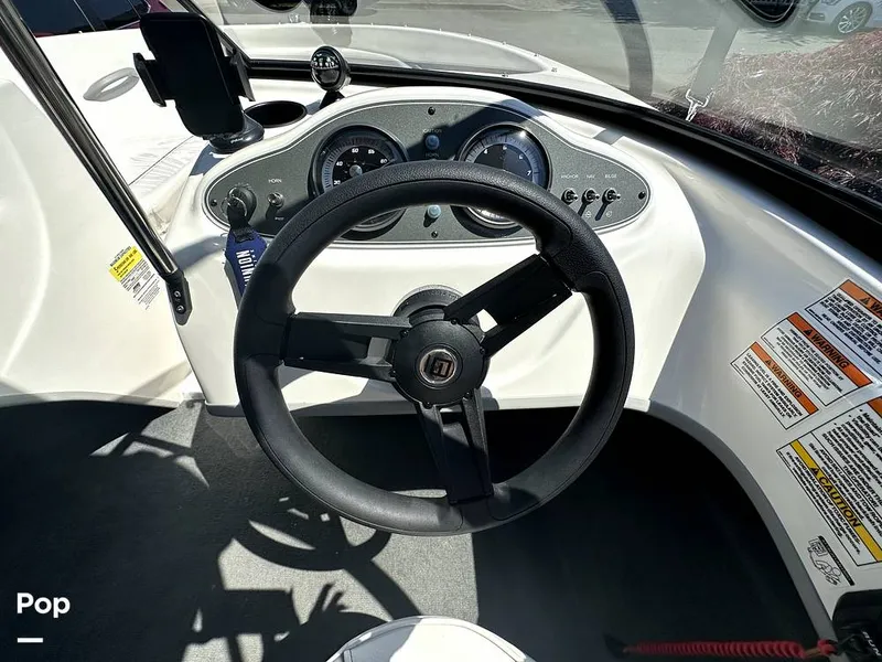 Slide: The Image of Bayliner 160 Bowrider 2021 - 12482340