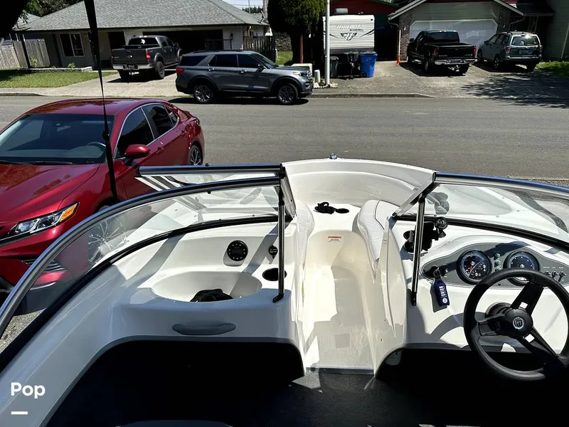 Slide: The Image of Bayliner 160 Bowrider 2021 - 12482424