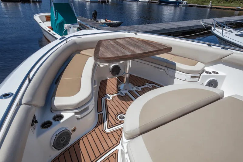 Slide: The Image of Boston Whaler 420 OUTRAGE 2017 - 9