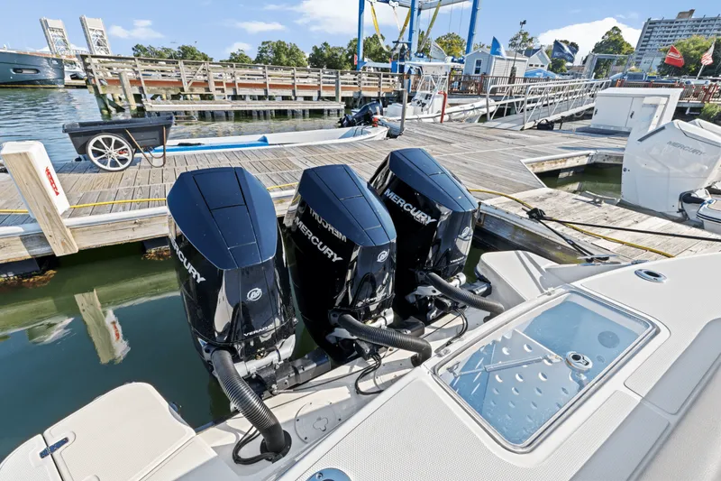Slide: The Image of Boston Whaler 360 Outrage 2025 - 13