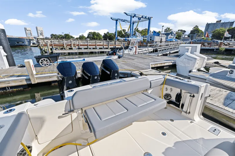 Slide: The Image of Boston Whaler 360 Outrage 2025 - 14