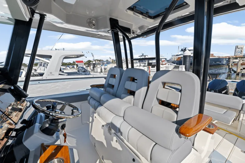 Slide: The Image of Boston Whaler 360 Outrage 2025 - 25