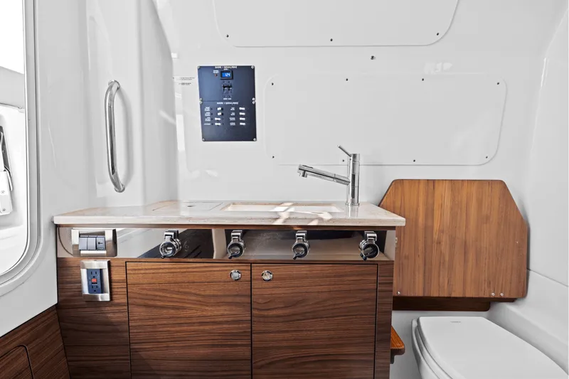 Slide: The Image of Boston Whaler 360 Outrage 2025 - 42