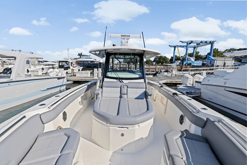 Slide: The Image of Boston Whaler 360 Outrage 2025 - 48
