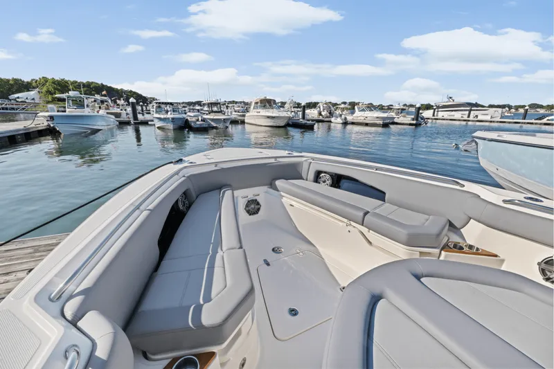 Slide: The Image of Boston Whaler 360 Outrage 2025 - 51