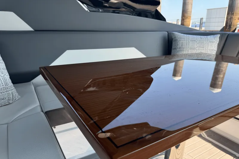 Slide: The Image of Cruisers Yachts 42 GLS-OB 2023 - 14