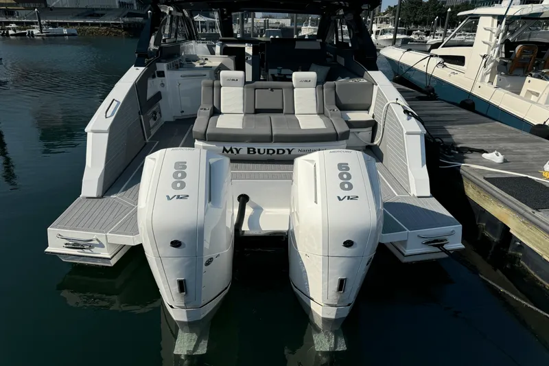 Slide: The Image of Cruisers Yachts 42 GLS-OB 2023 - 4