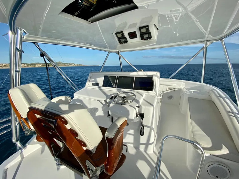 Slide: The Image of Hatteras 54 GT 2017 - 12