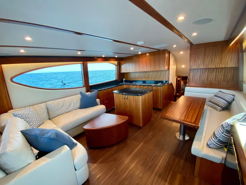 Slide: The Image of Hatteras 54 GT 2017 - 13