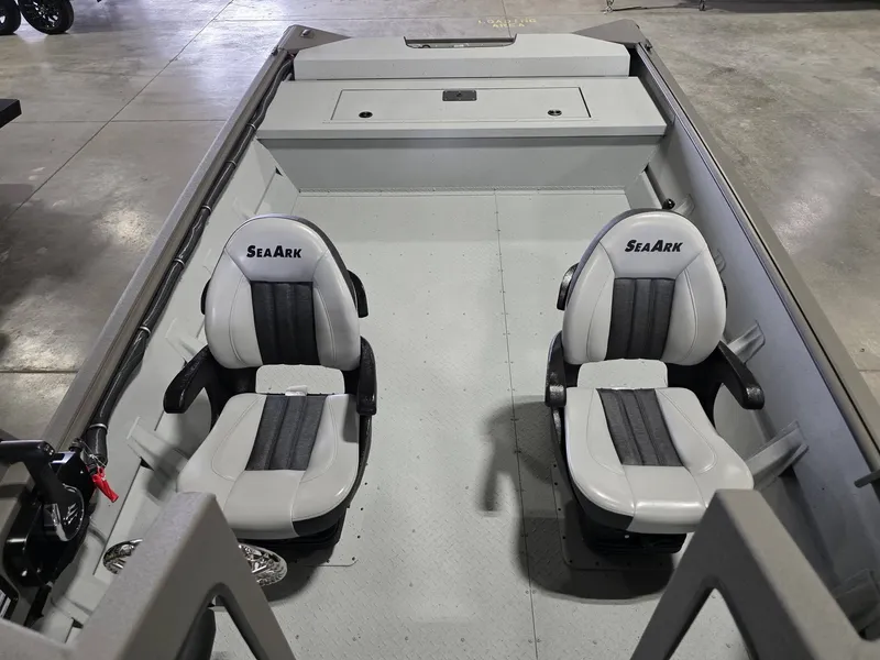 The Image of SeaArk 2072 MVT FlatCat 2026 - 0