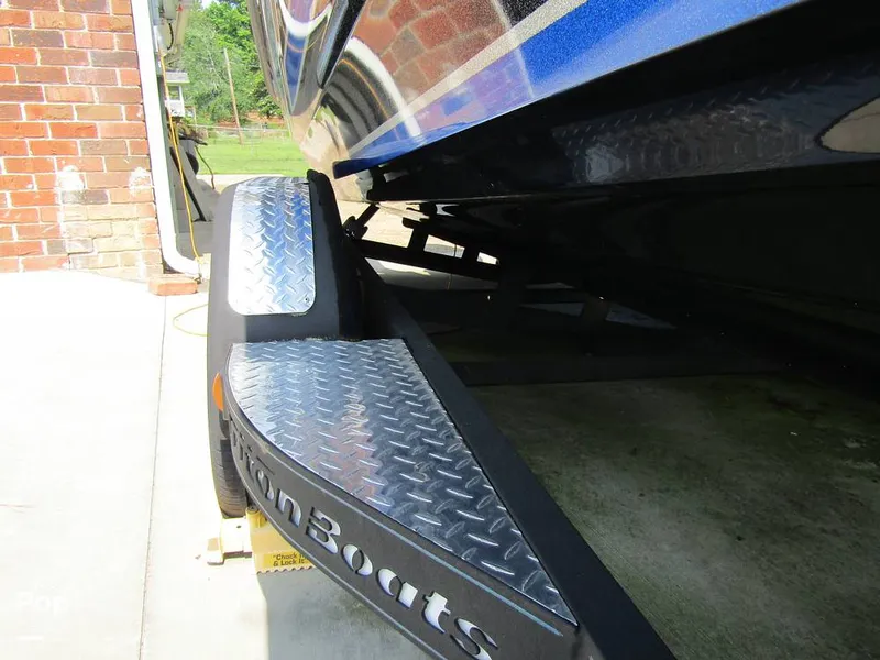 Slide: The Image of Triton TRX 20 Patriot 2020 - 12665069