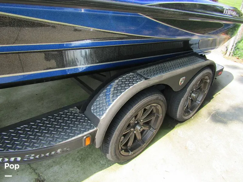 Slide: The Image of Triton TRX 20 Patriot 2020 - 12665084