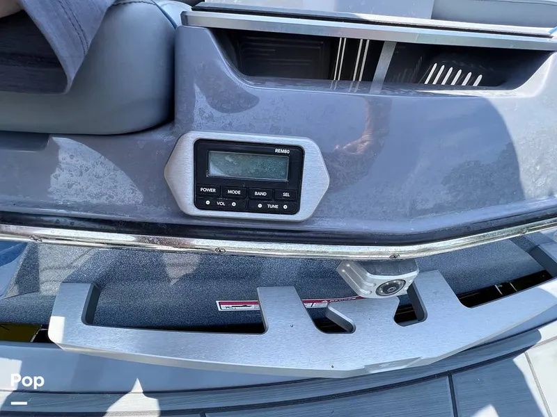 Slide: The Image of Malibu 22 LSV 2021 - 12617775