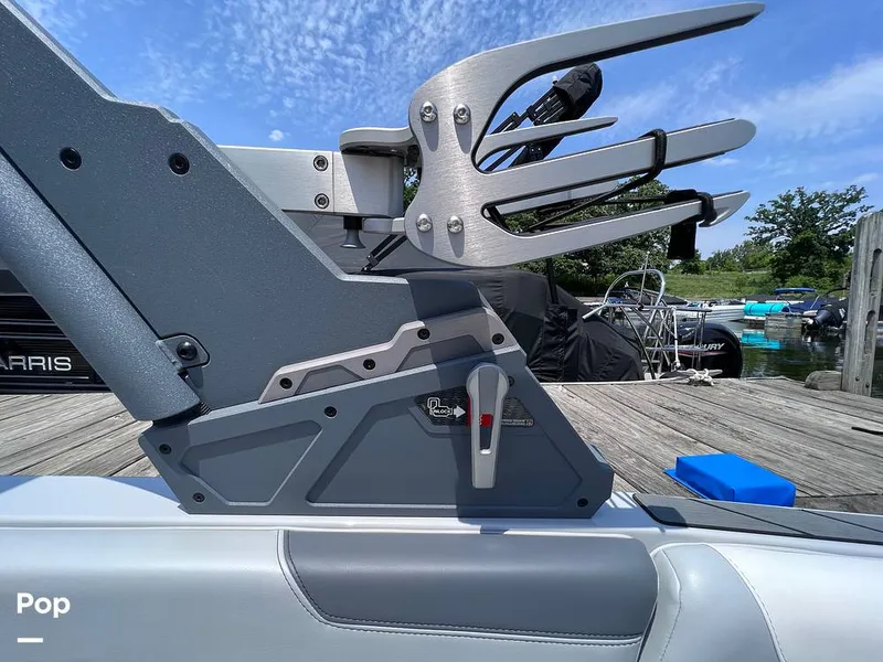 Slide: The Image of Malibu 22 LSV 2021 - 12617782