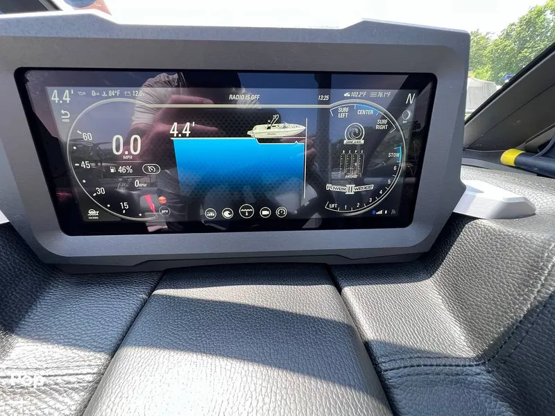 Slide: The Image of Malibu 22 LSV 2021 - 12617786