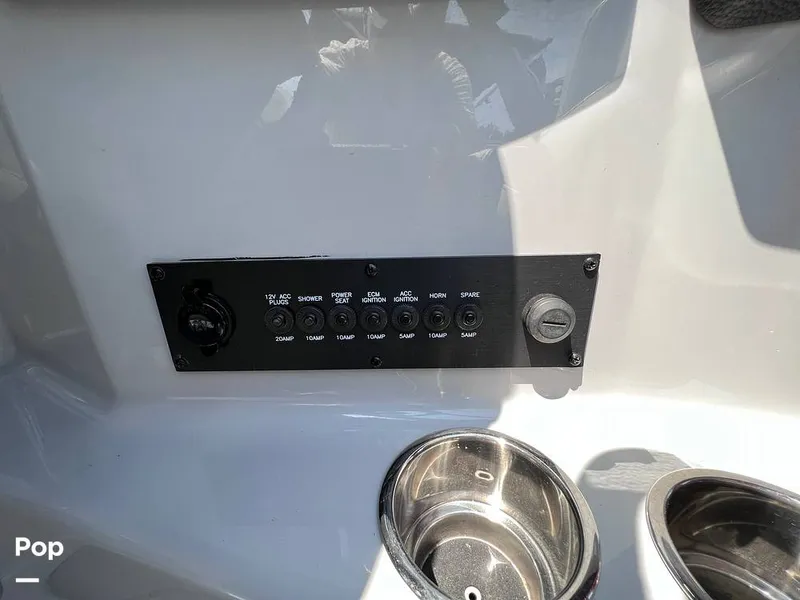 Slide: The Image of Malibu 22 LSV 2021 - 12617790