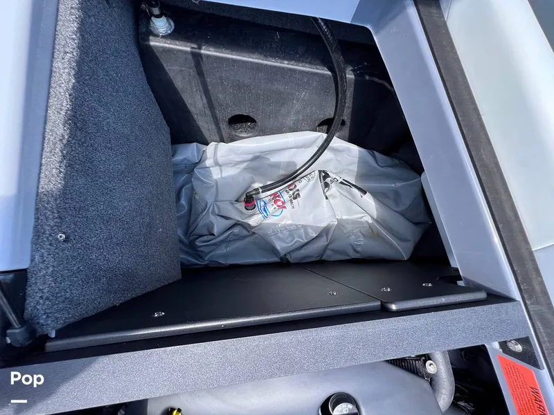 Slide: The Image of Malibu 22 LSV 2021 - 12617809