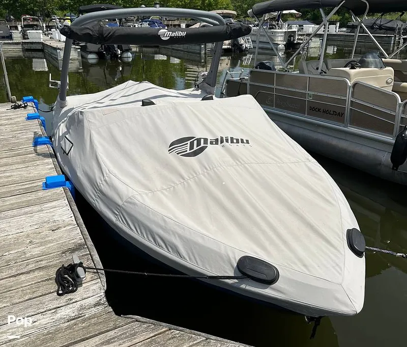 Slide: The Image of Malibu 22 LSV 2021 - 12617824