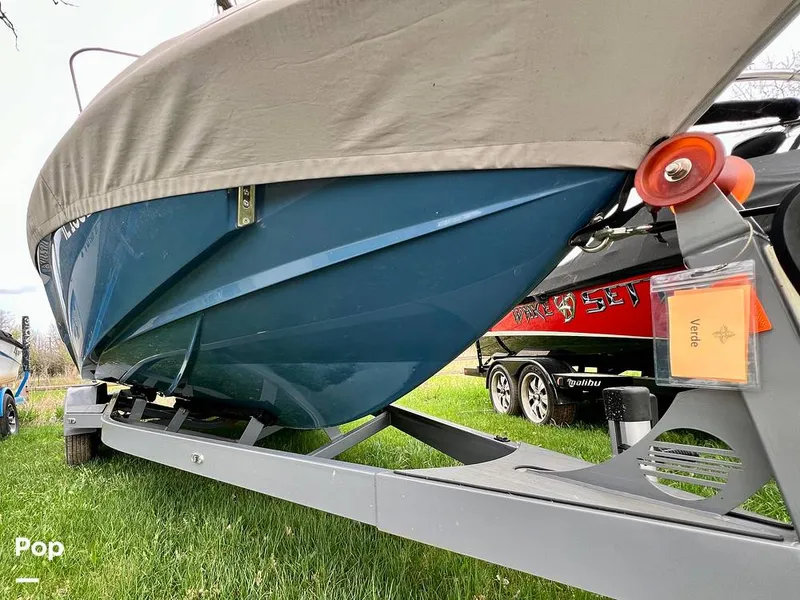 Slide: The Image of Malibu 22 LSV 2021 - 16365808