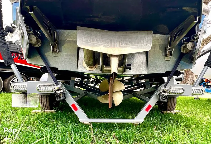 Slide: The Image of Malibu 22 LSV 2021 - 16365811