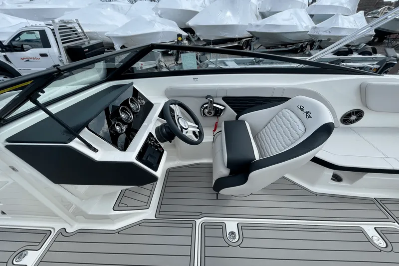 Slide: The Image of Sea Ray SPX 230 Outboard 2025 - 12