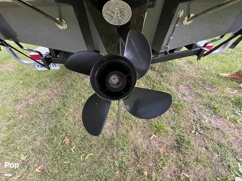 Slide: The Image of Hurricane Sundeck Sport 205 2022 - 12644078