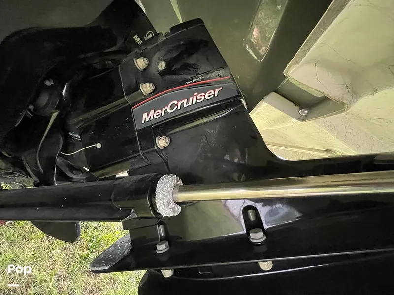 Slide: The Image of Hurricane Sundeck Sport 205 2022 - 12644082