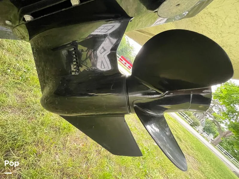 Slide: The Image of Hurricane Sundeck Sport 205 2022 - 12644083