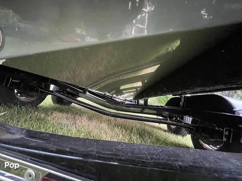 Slide: The Image of Hurricane Sundeck Sport 205 2022 - 12644110