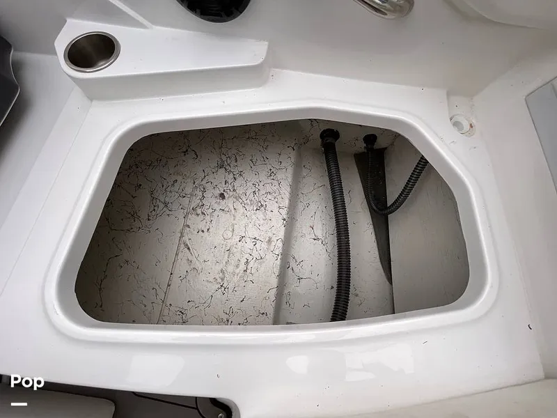 Slide: The Image of Hurricane Sundeck Sport 205 2022 - 12637552