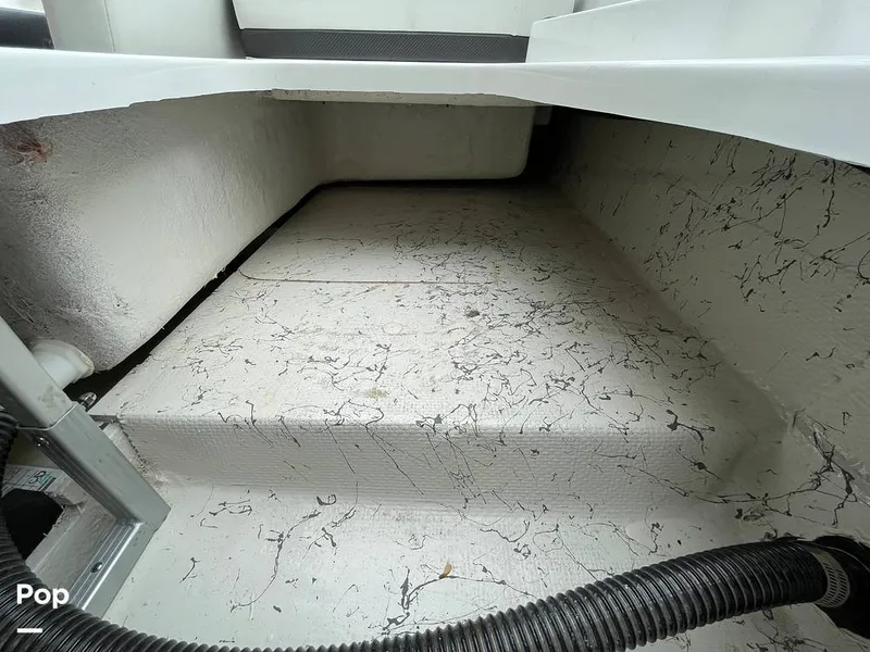 Slide: The Image of Hurricane Sundeck Sport 205 2022 - 12637553