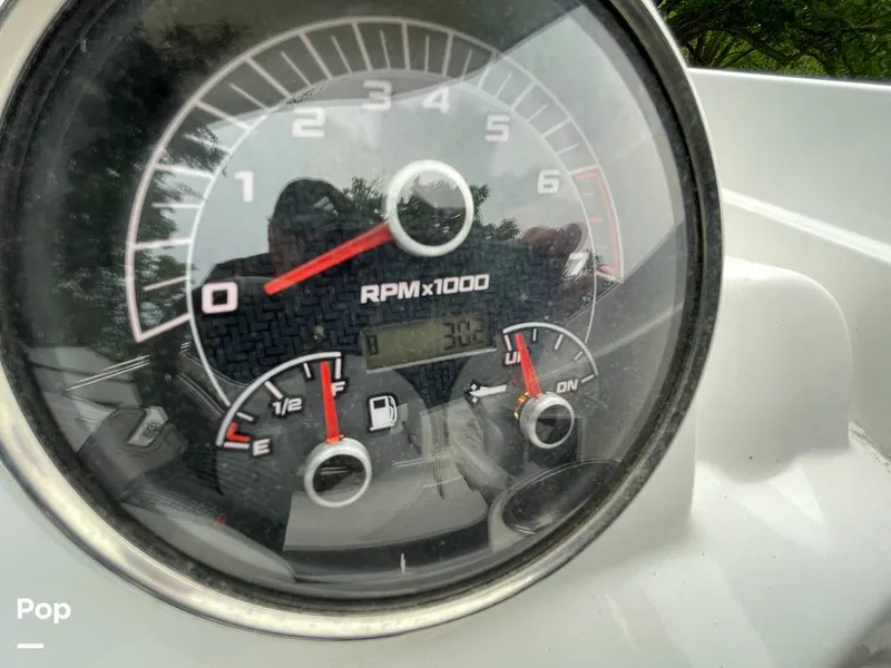 Slide: The Image of Hurricane Sundeck Sport 205 2022 - 12637571