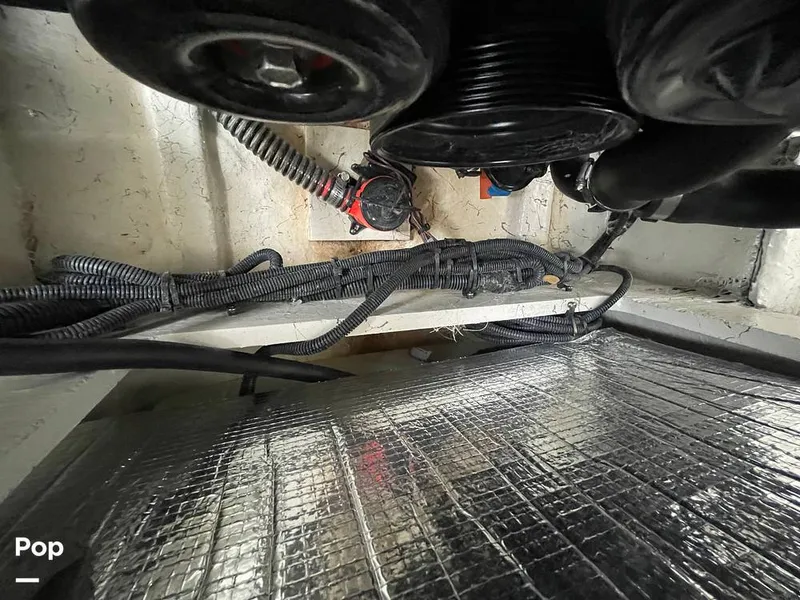 Slide: The Image of Hurricane Sundeck Sport 205 2022 - 12637577