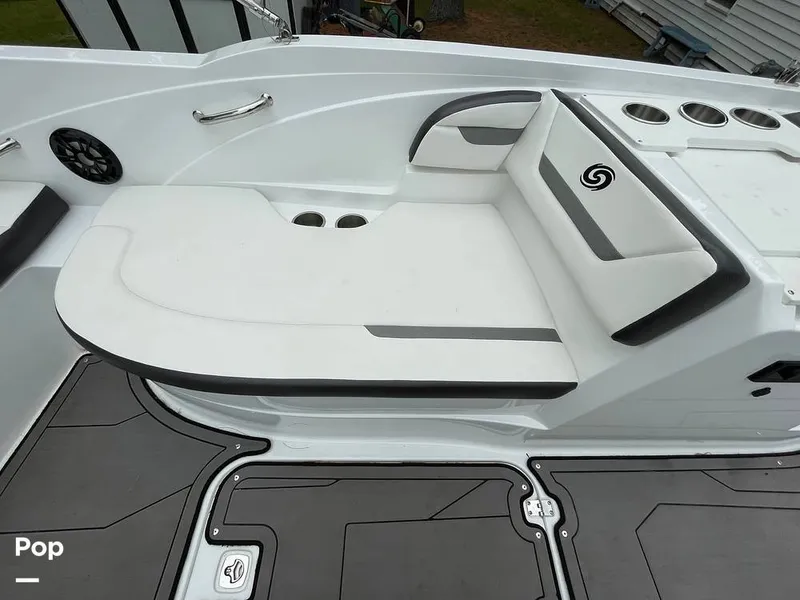 Slide: The Image of Hurricane Sundeck Sport 205 2022 - 12636559