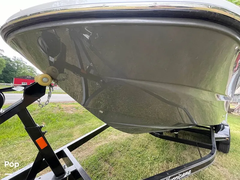 Slide: The Image of Hurricane Sundeck Sport 205 2022 - 12644064