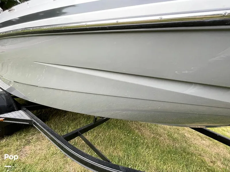 Slide: The Image of Hurricane Sundeck Sport 205 2022 - 12644072