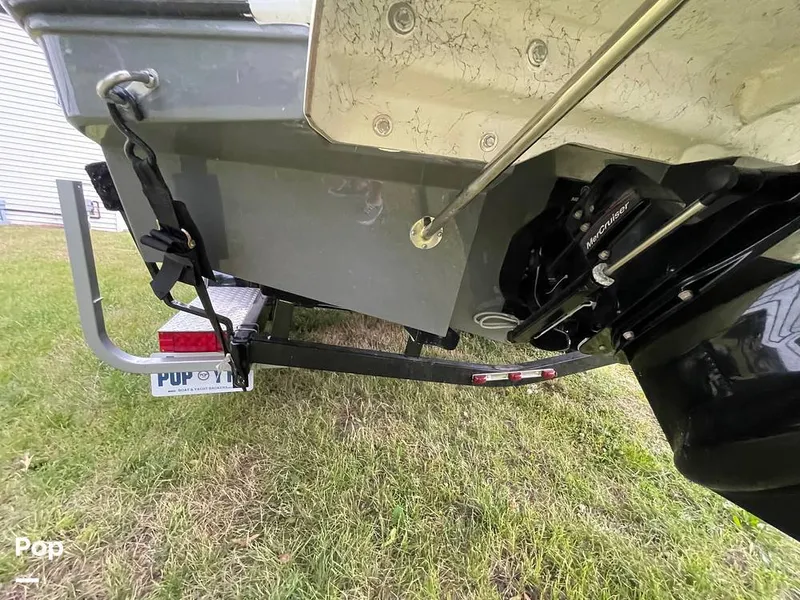 Slide: The Image of Hurricane Sundeck Sport 205 2022 - 12644077