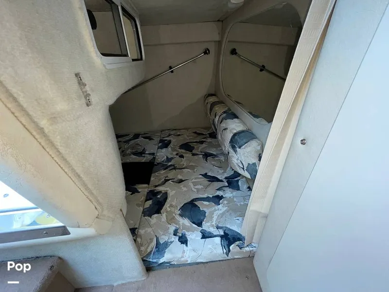 Slide: The Image of Queen-size Mid-berth - 12963944