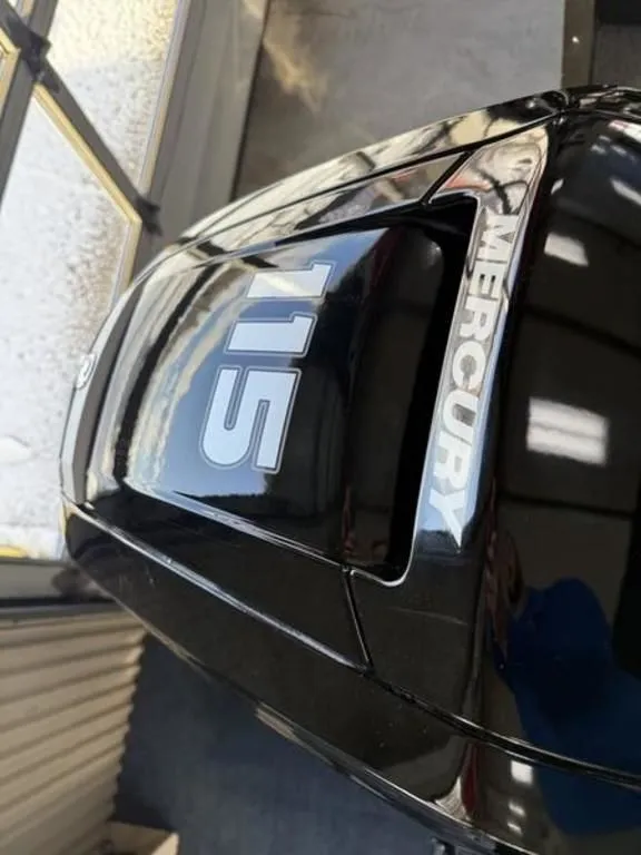 Slide: The Image of Lund 1800 Explorer Sport 2026 - 13