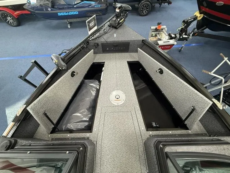 Slide: The Image of Lund 1800 Explorer Sport 2026 - 11