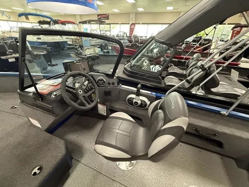 Slide: The Image of Lund 1775 Adventure Sport 2026 - 15