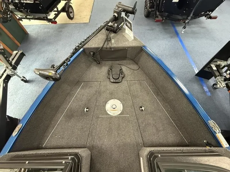 Slide: The Image of Lund 1775 Adventure Sport 2026 - 4