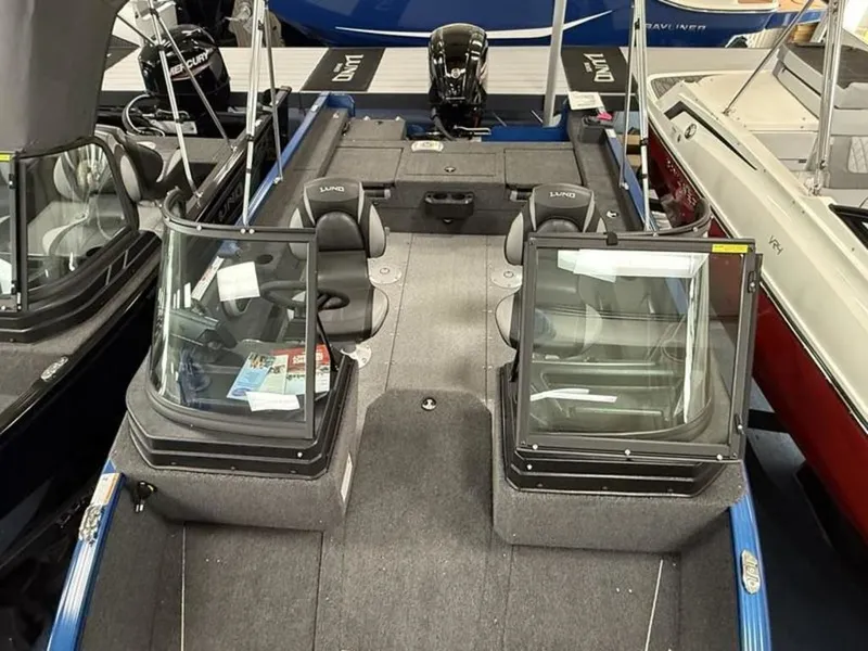 Slide: The Image of Lund 1775 Adventure Sport 2026 - 6