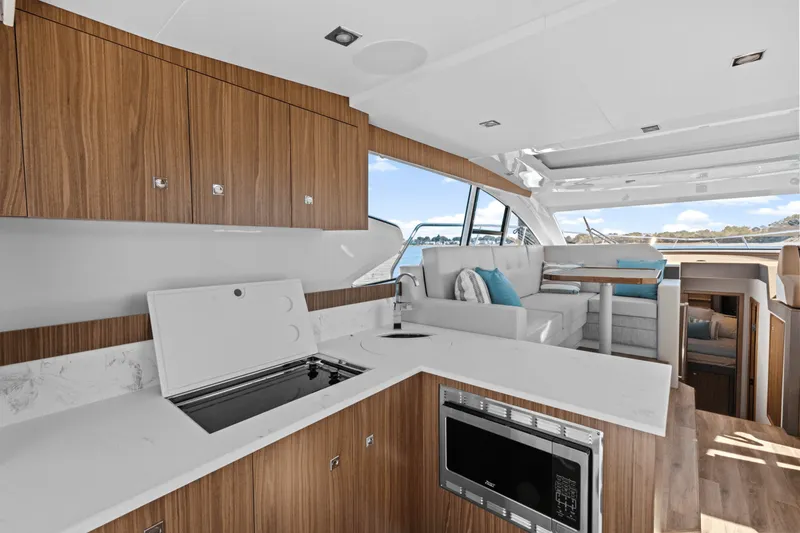 Slide: The Image of Cruisers Yachts 46 Cantius 2025 - 16