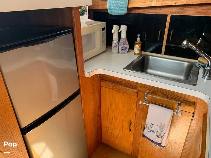 Slide: The Image of Mainship 36 Nantucket Double Cabin 1989 - 15897482