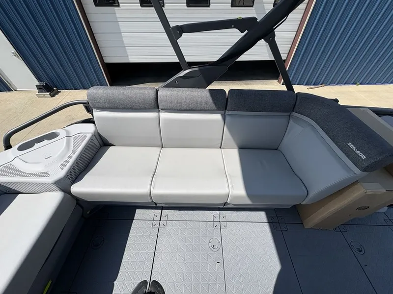 Slide: The Image of Sea-Doo Switch Sport™ 18 - 300 hp Galvanized 2026 - 6