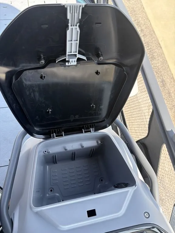 The Image of Sea-Doo Switch Sport™ 18 - 300 hp Galvanized 2026 - undefined
