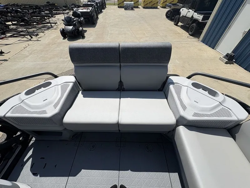 Slide: The Image of Sea-Doo Switch Sport™ 18 - 300 hp Galvanized 2026 - 7