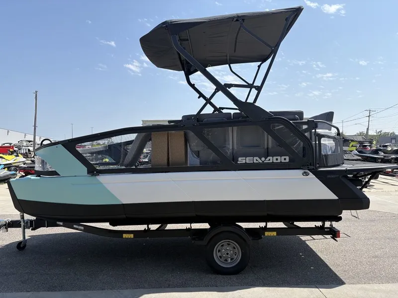 Slide: The Image of Sea-Doo Switch Sport™ 18 - 300 hp Galvanized 2026 - 3