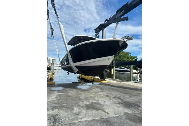 Slide: The Image of Robalo R302 Center Console 2017 - 2